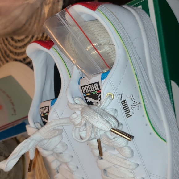 Womens puma sneakers size 6.5 - Picture 2 of 8